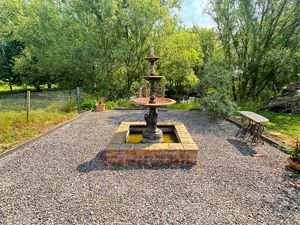 Photo 24- click for photo gallery